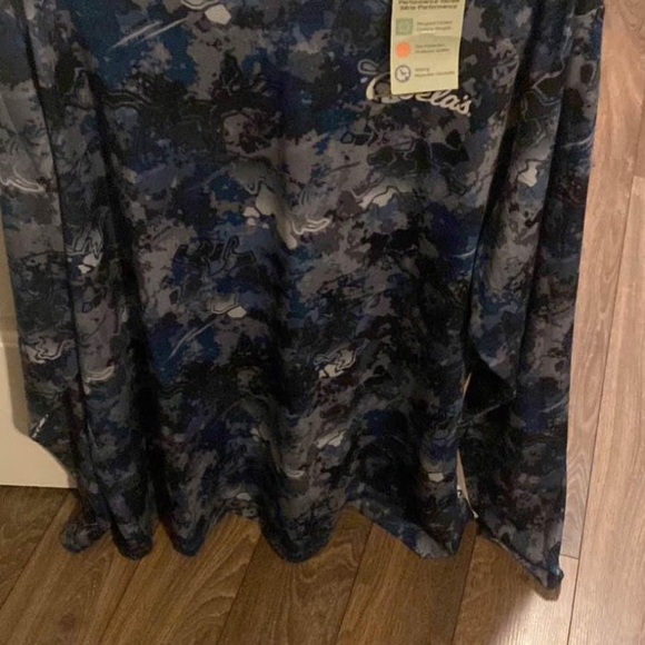 Cabela’s mens performance long sleeve - Picture 2 of 2